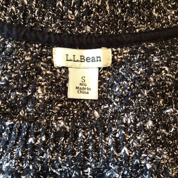 L.l.‎ Bean black & white knit sweater. Size small - Picture 4 of 11
